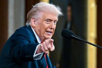 ඇමරිකානු ජනාධිපති ඩොනල්ඩ් ට්‍රම්ප්